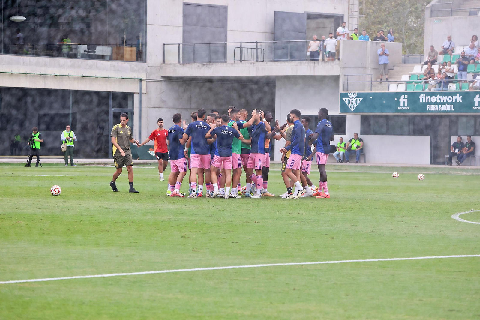 Búscate en las gradas del Betis Deportivo-Recreativo de Huelva
