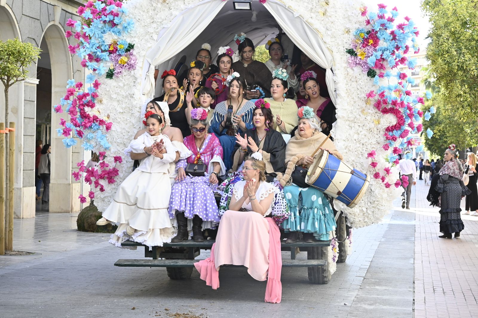 El Rocío 2024: las mejores imágenes de la salida de Emigrantes