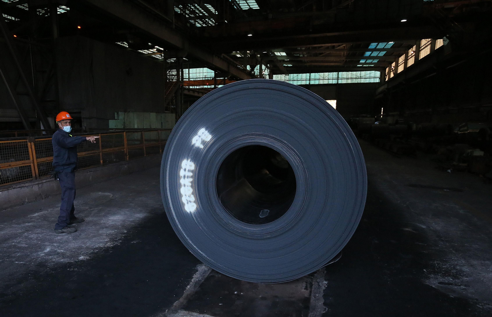 Una bobina de acero en la factoría de Palmones.