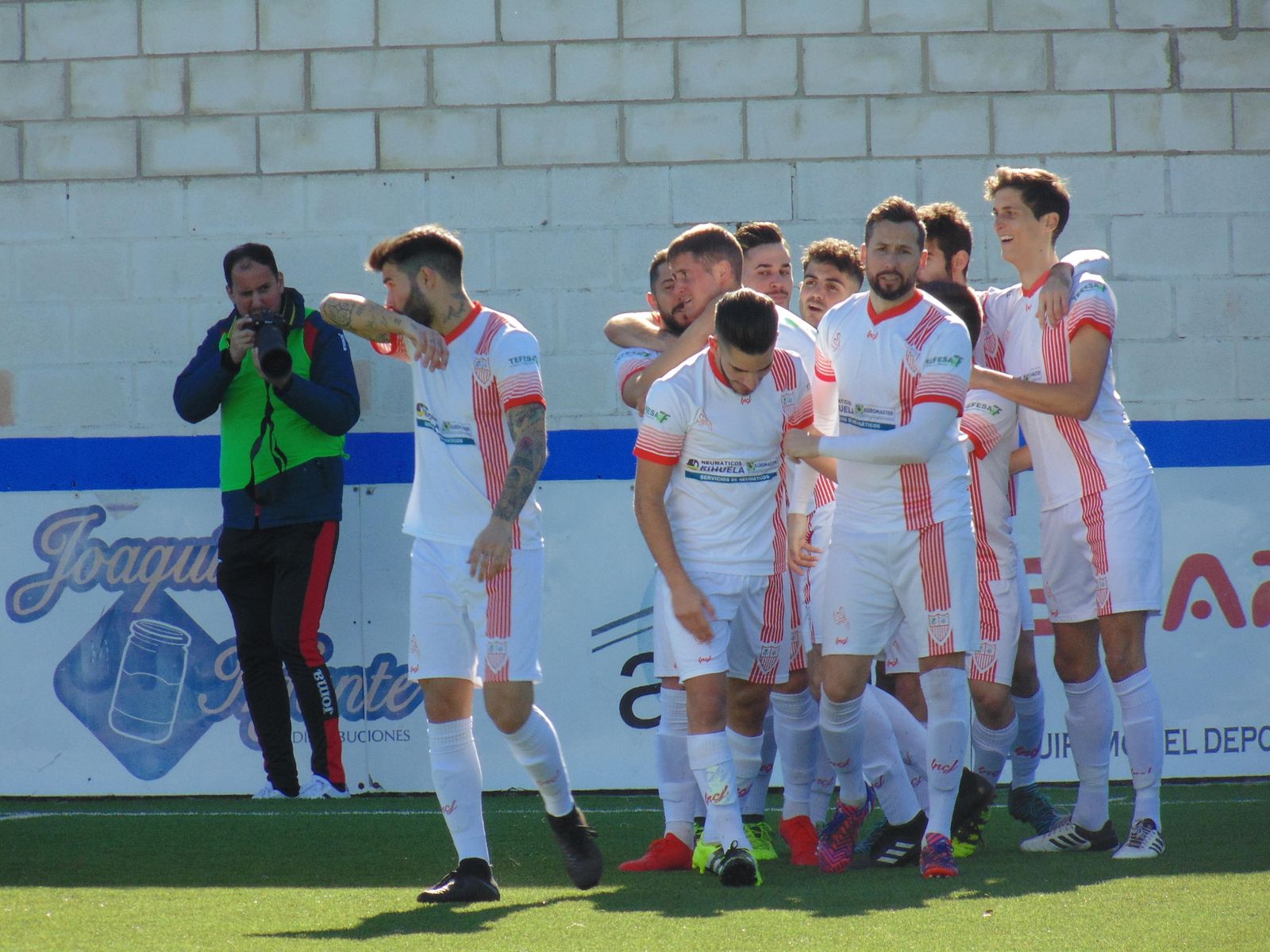 La Palma celebra uno de los goles ante el Peñarroya