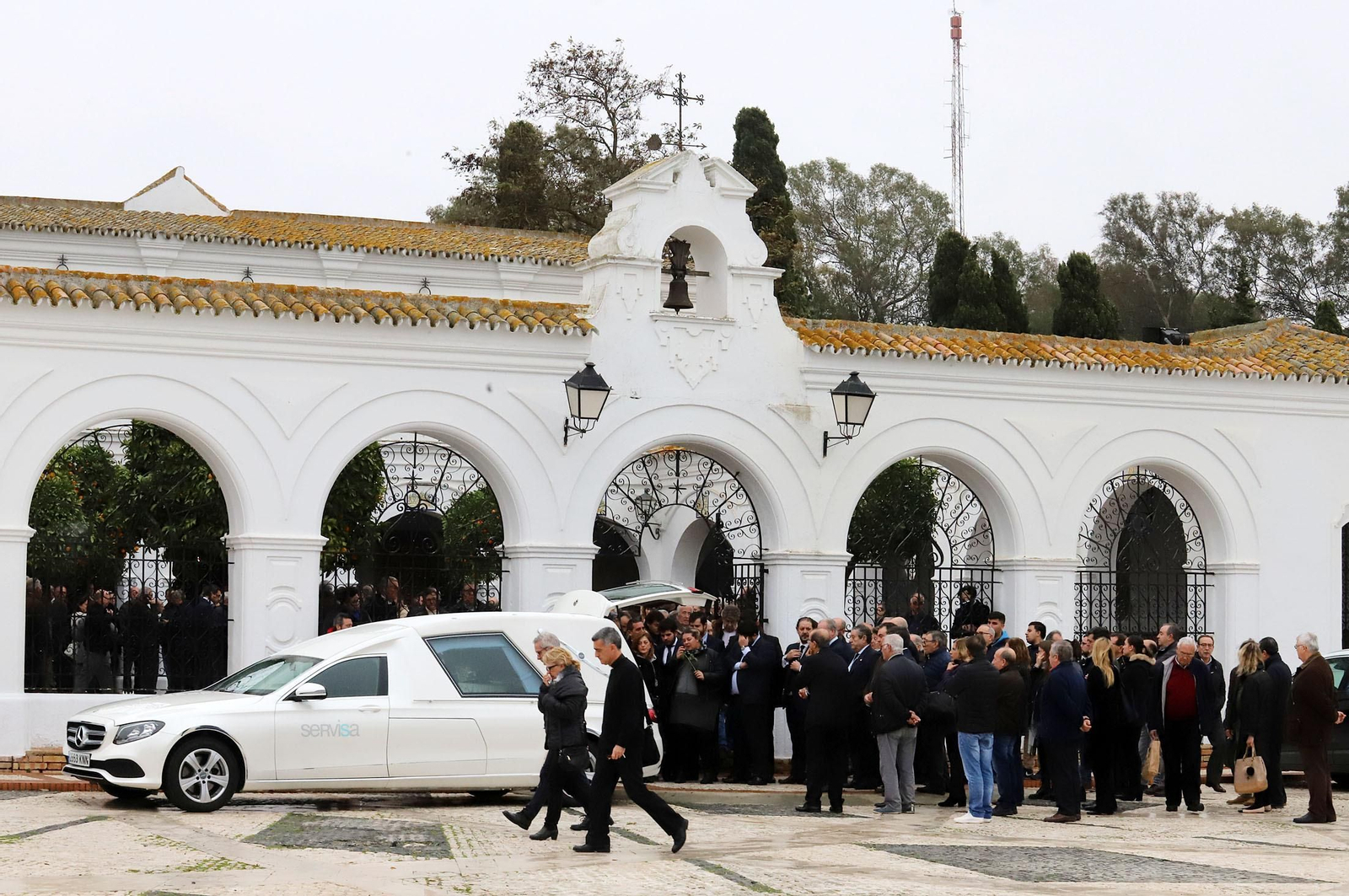 Imágenes del funeral de Bienvenido González, hermano mayor de la Cinta