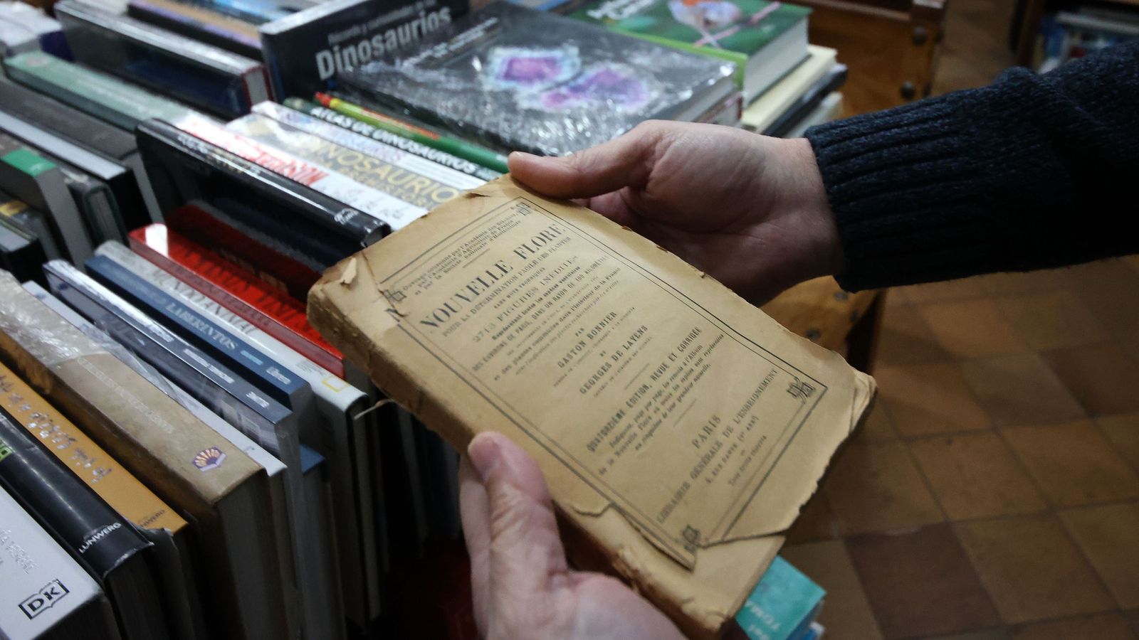 Algunos títulos significativos de la librería.