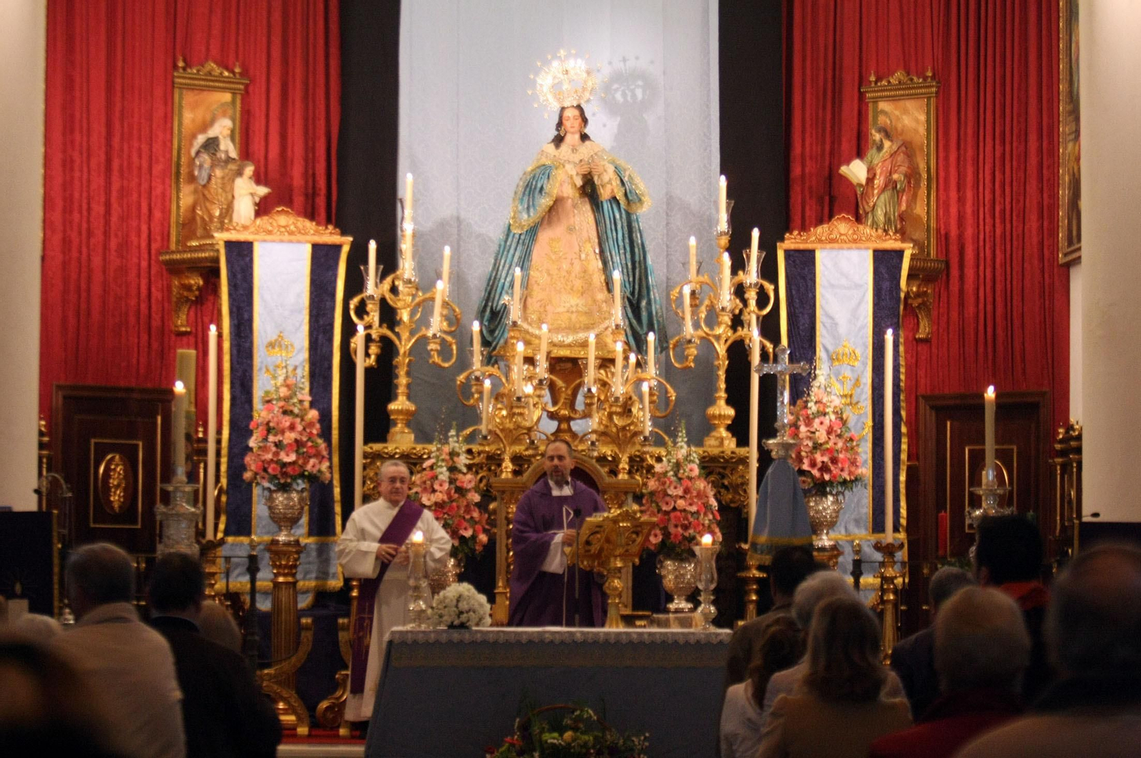 En la Concepción se celebra la solemne novena.