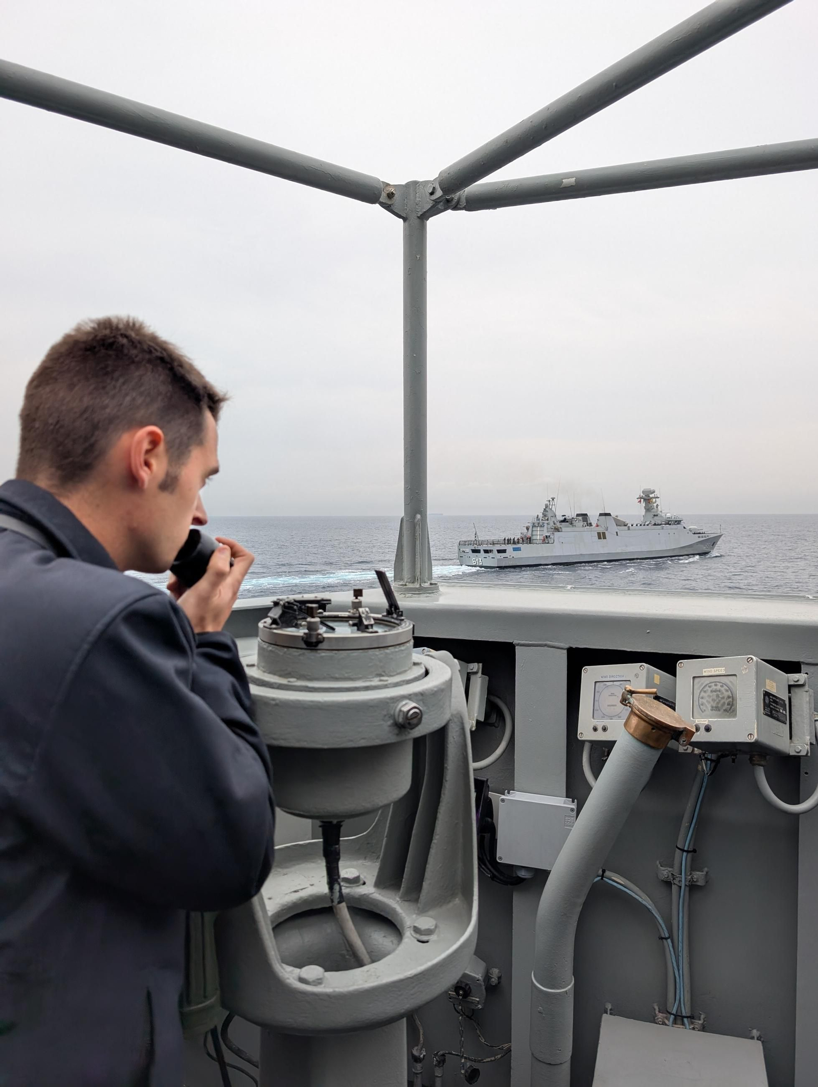 Uno de los jercicios conjuntos en el Estrecho.