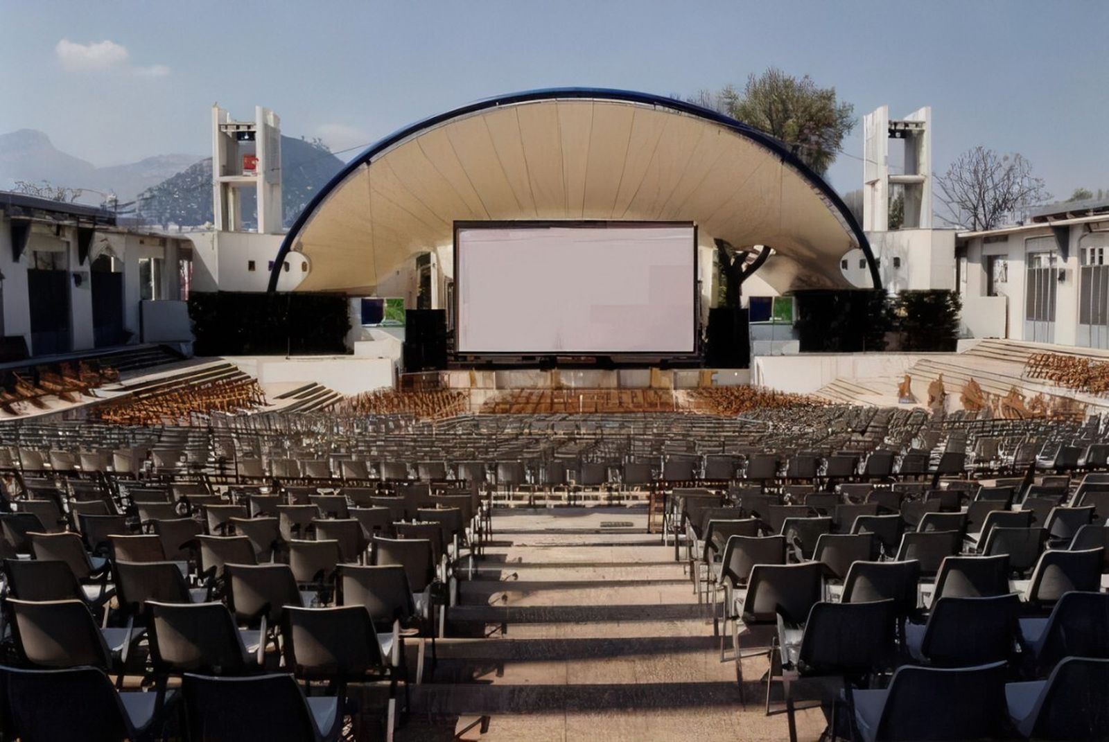 El Auditorio de la Alameda afronta la última semana de Fescinal.