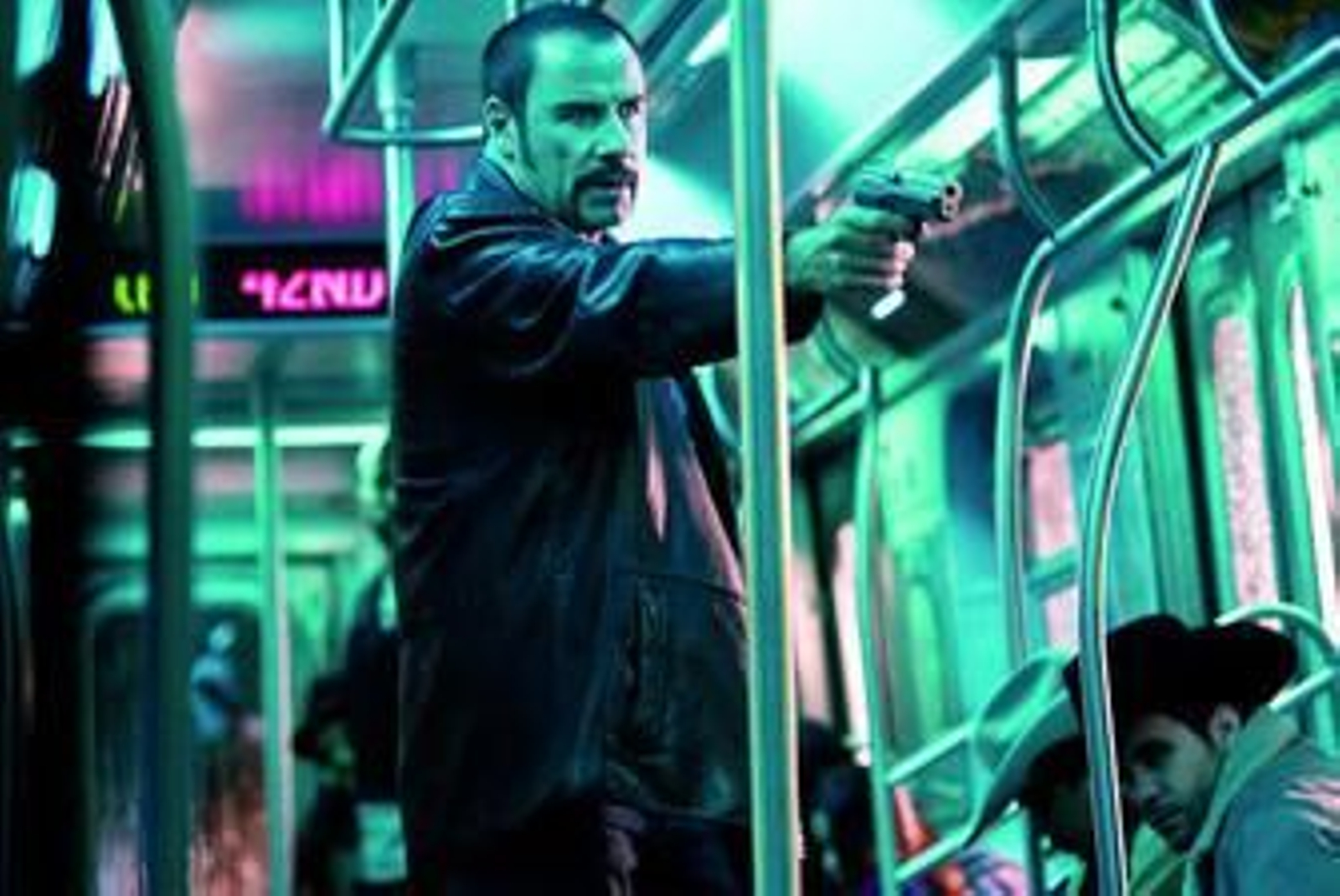 John Travolta, en una escena de la película que se estrena en Estados Unidos.