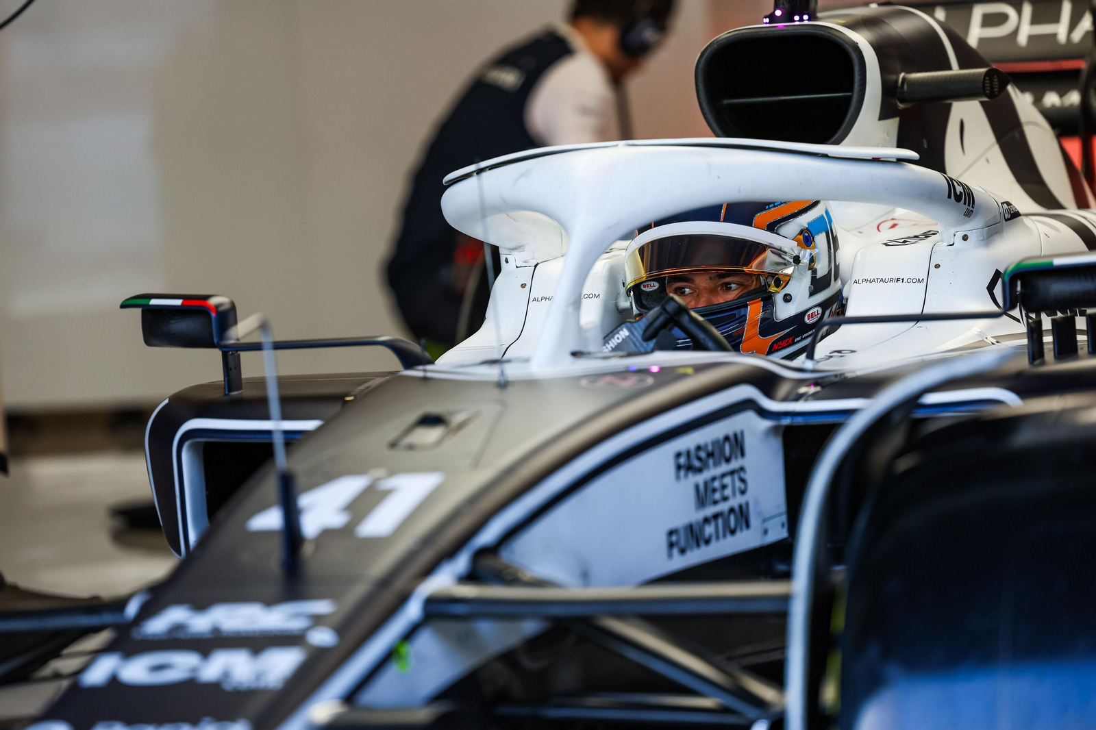 Las escuderías de  Fórmula uno se prueban tras el fin de temporada