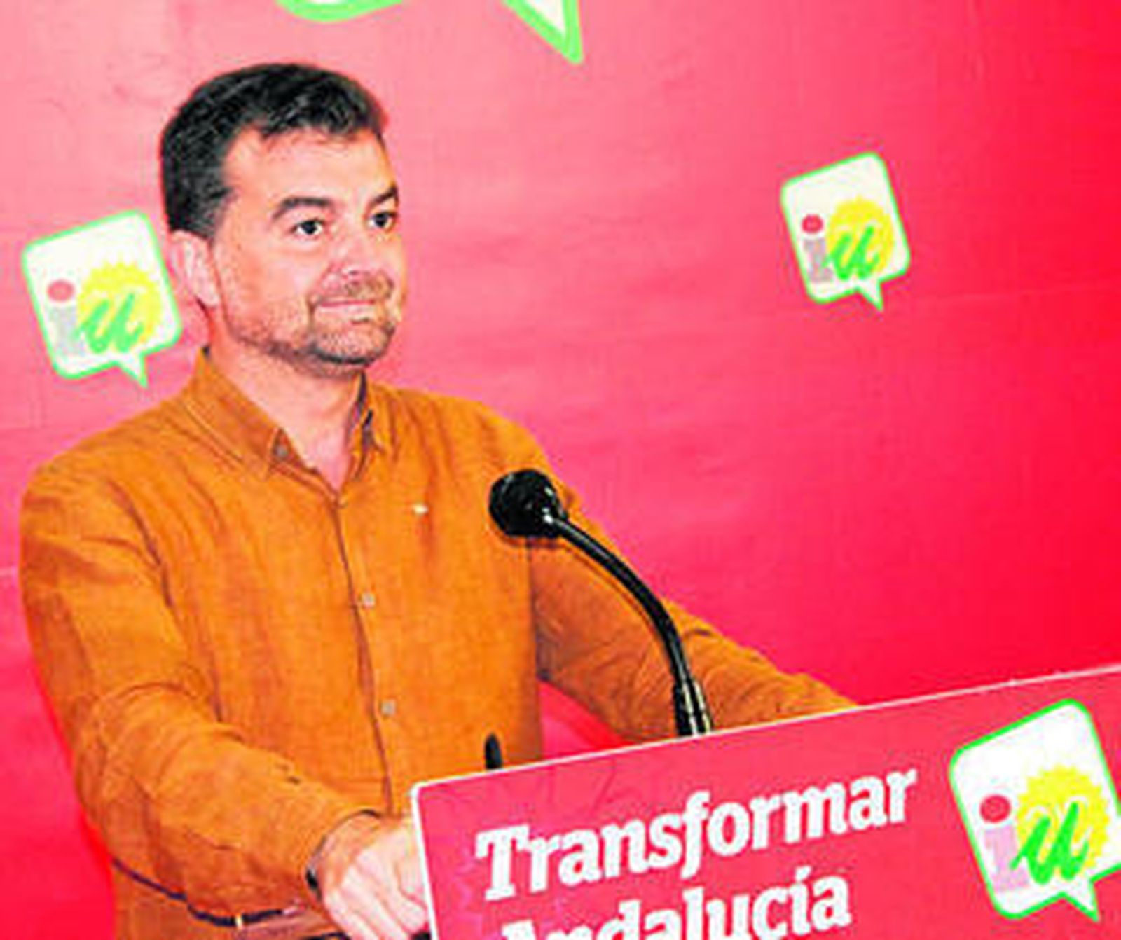 El líder de IU en Andalucía, Antonio Maíllo, ayer tras analizar los resultados.