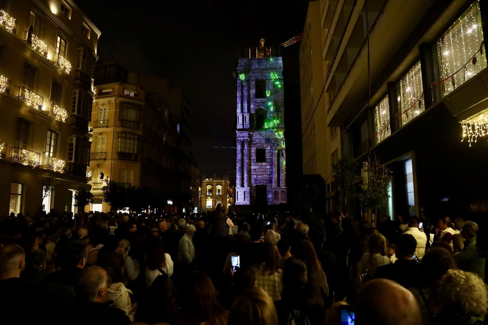 El 'video mapping' navideño de la Catedral de Málaga, en fotos