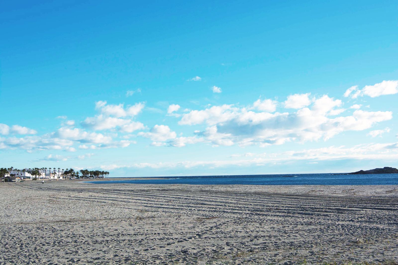 El Ayuntamiento de Carboneras ya ha sacado a licitación la explotación de las playas.
