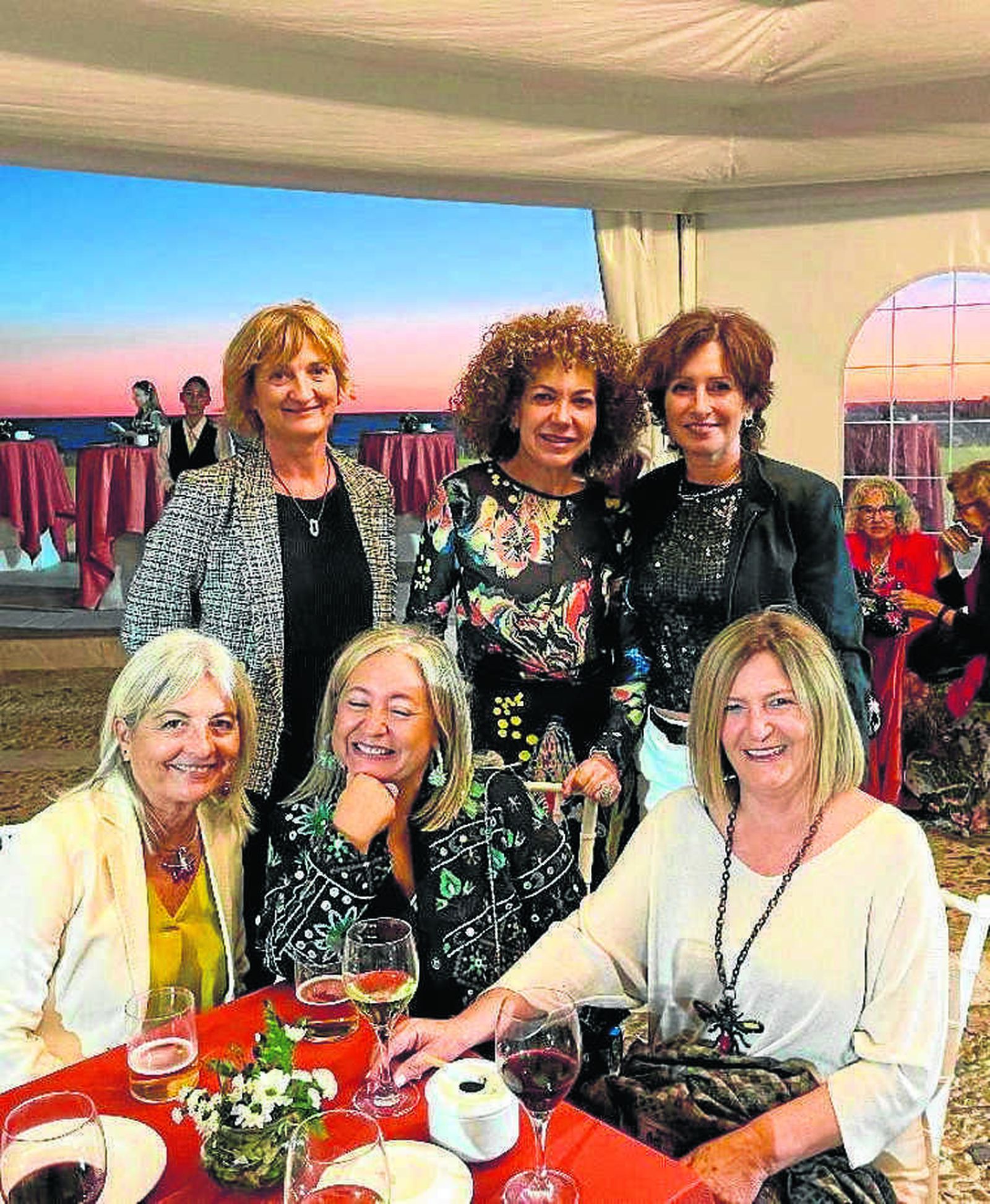 Inma Macías, María Moreno, Carmela López de Lis, Paqui del Río, Nine Ogallar y Gloria Pérez.