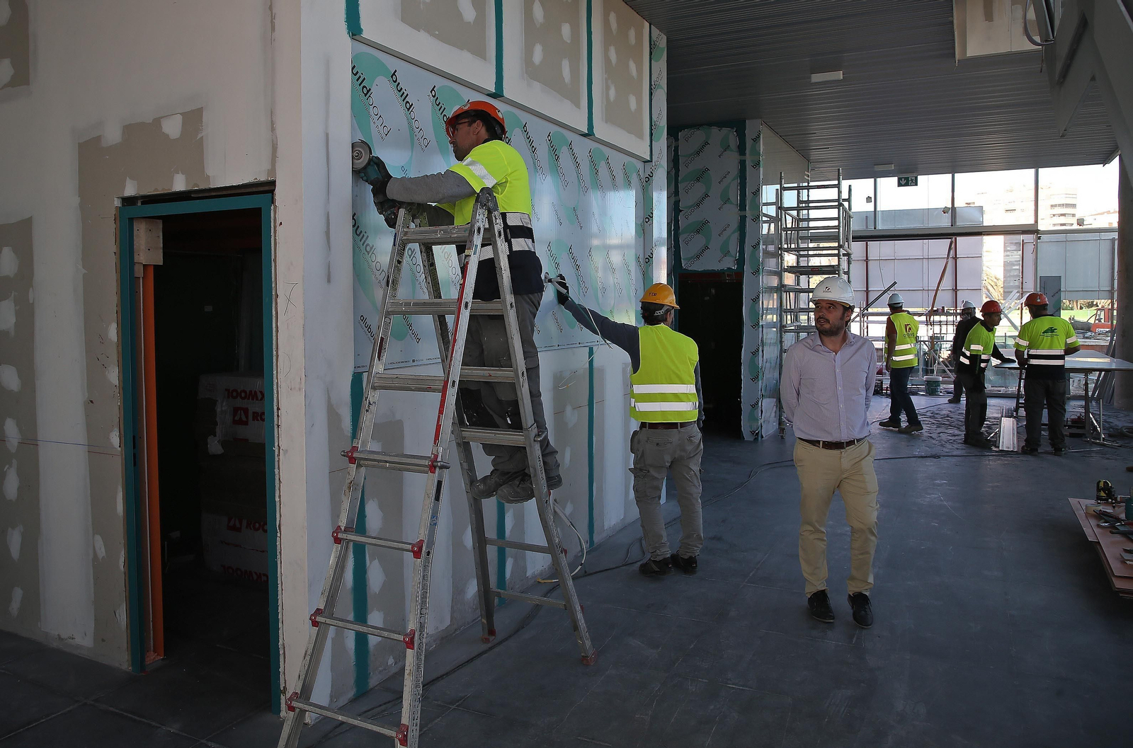 Fotos de la visita a las obras del Centro de Innovación de la UCA del Lago Marítimo en Algeciras