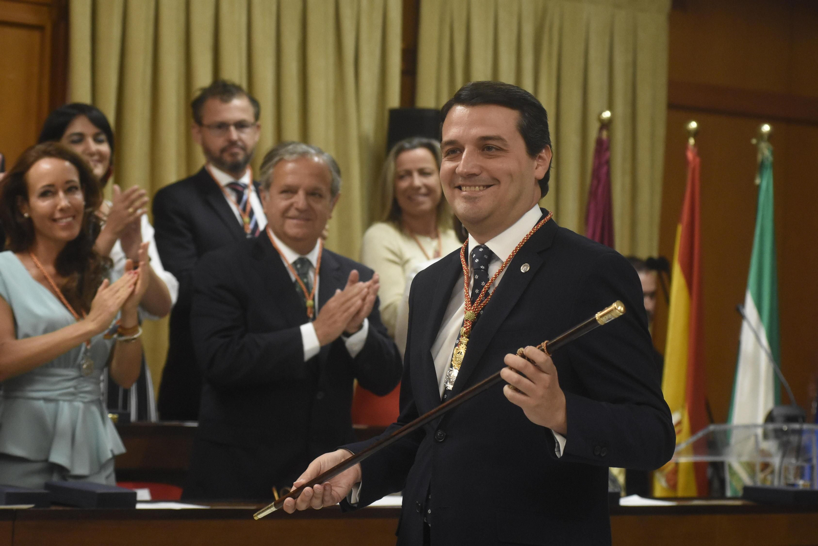 José María Bellido, con el bastón de mando de alcalde de Córdoba. José María Bellido, con el bastón de mando de alcalde de Córdoba.