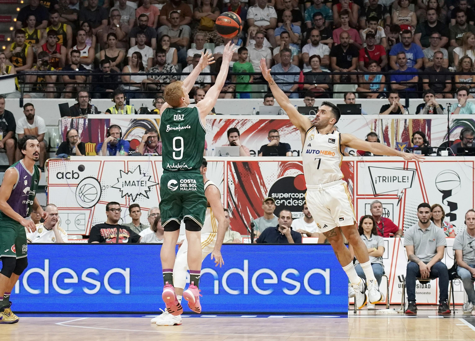 Díaz, ante Campazzo
