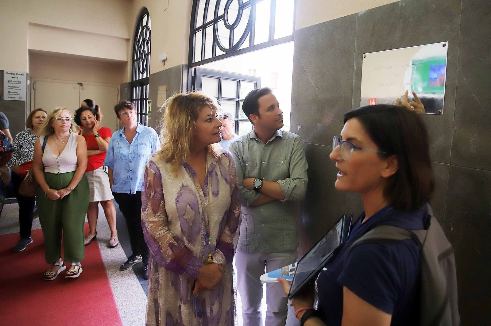 Imágenes de la visita guiada al Gran Teatro de Huelva por su 100 aniversario