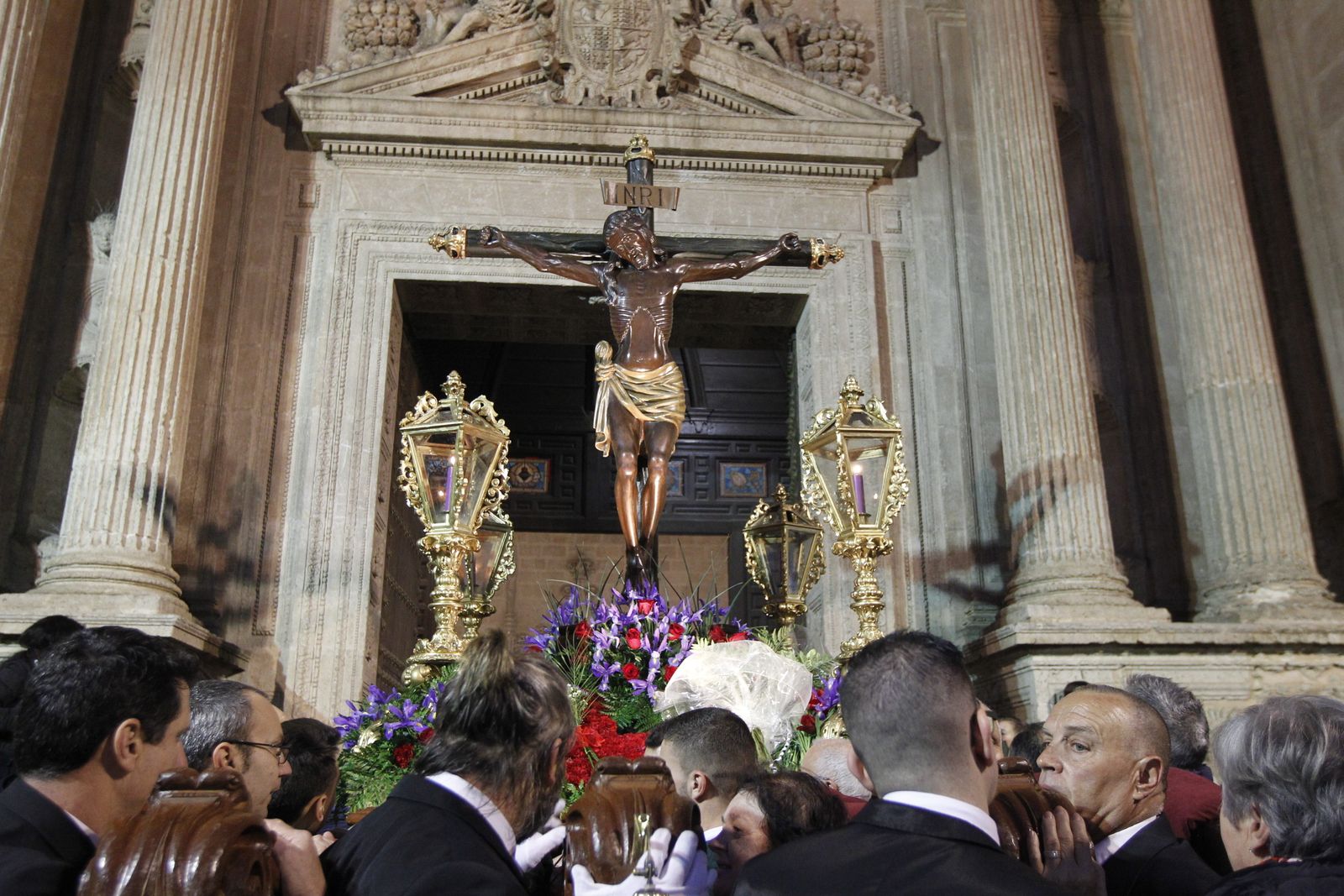 Imágenes Via Crucis Santo Cristo de la Escucha. Semana Santa Almería 2019