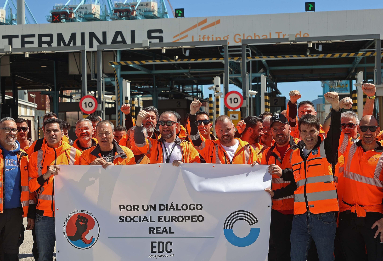 Imágenes de la protesta de la estiba por el sistema ETS en el puerto de Algeciras