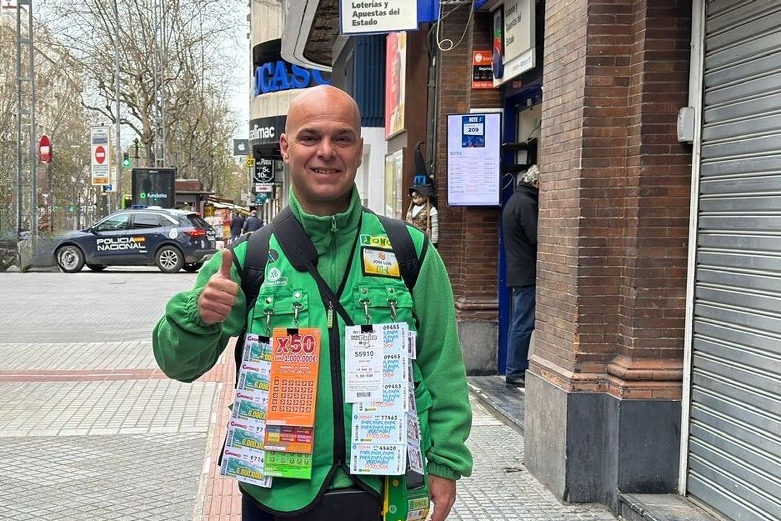 José Luis Tirado, el vendedor de la ONCE que ha repartido el Sueldazo en Córdoba.