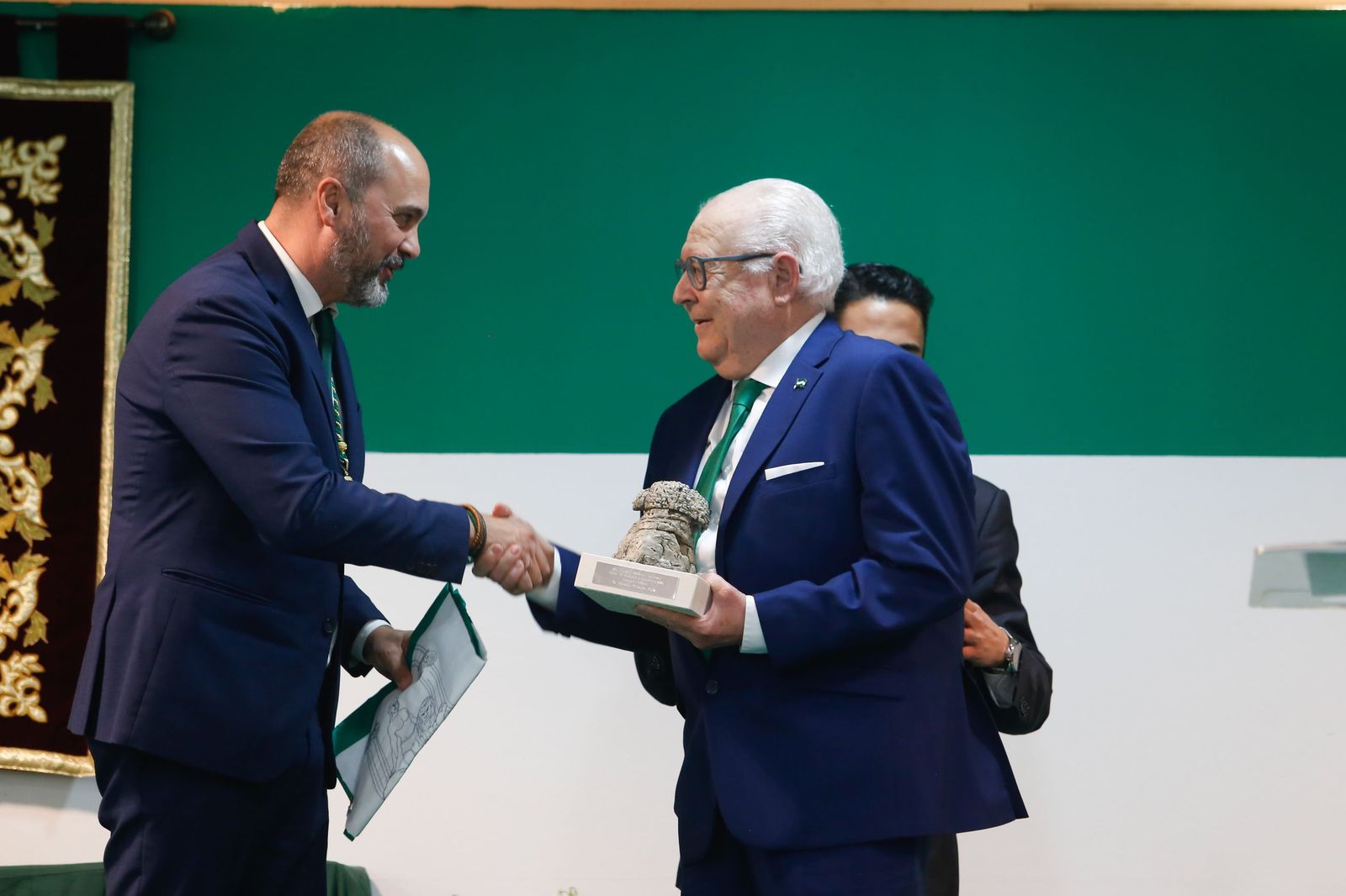 Fotos de la entrega de reconocimientos por el Día de Andalucía en Los Barrios