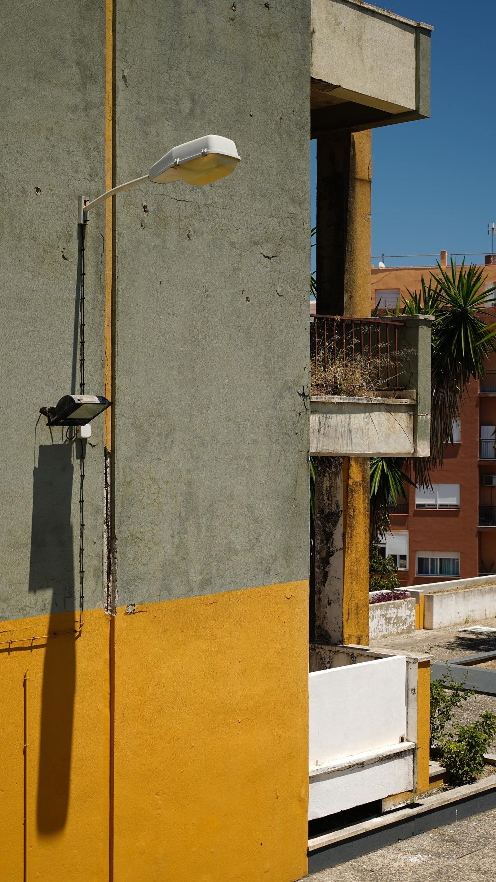 Así es la dejadez en el Centro Cívico de la reconquista.