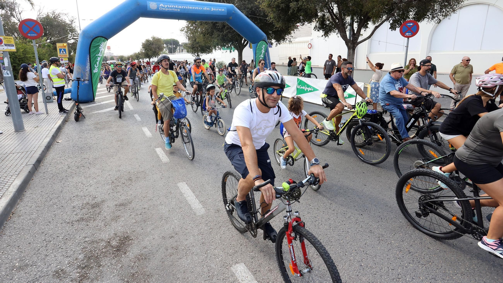 Búscate en el Día de la Bici Amistad por Jerez