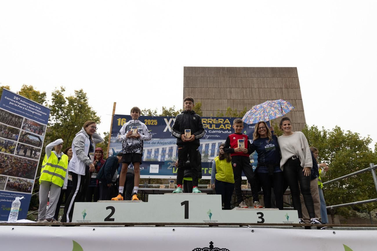 Atletismo por la paz y la integración en la XXV Carrera y Caminata del IES Santa Catalina de Alejandría (II)