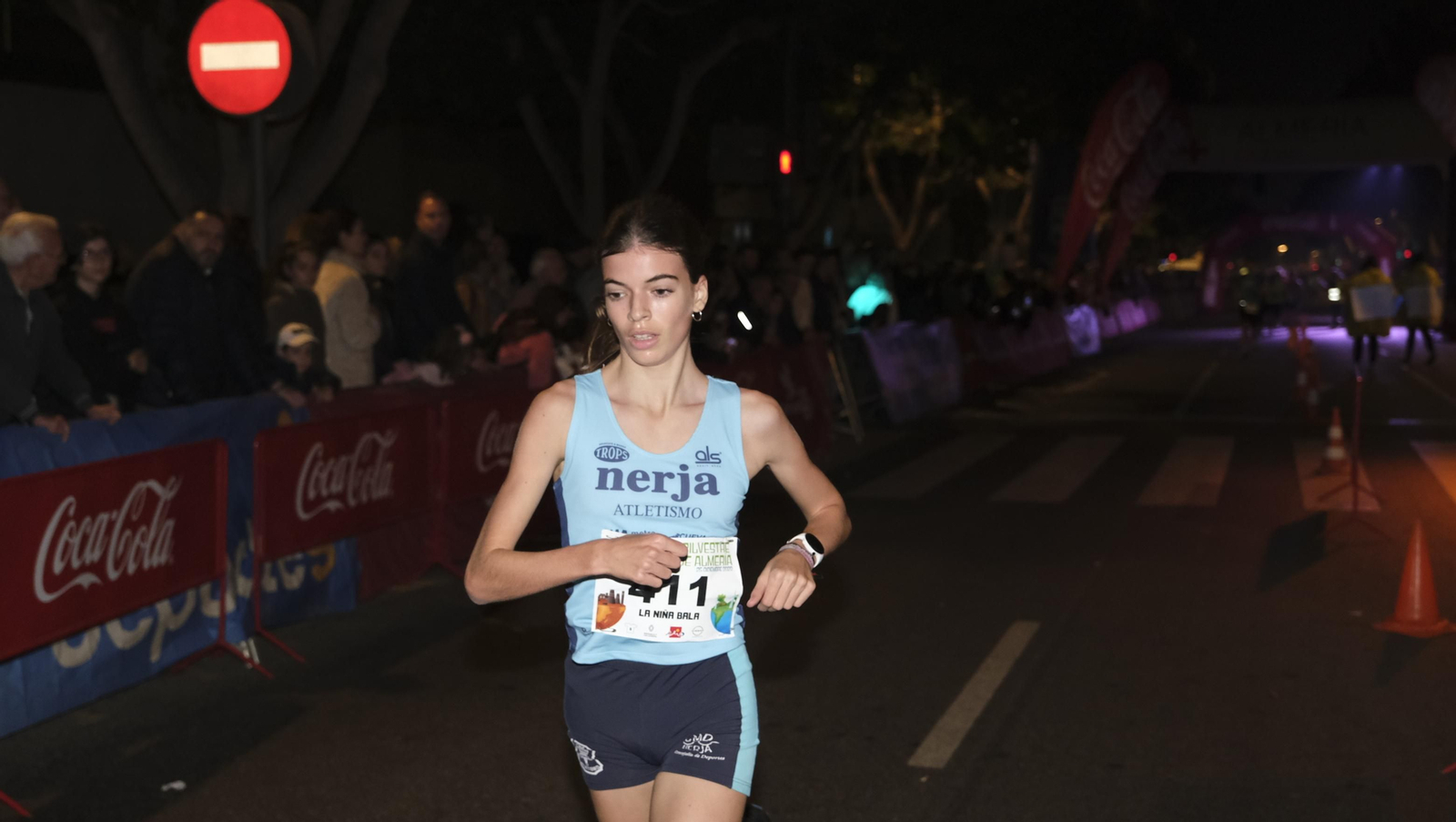 Imágenes de la XIV edición de la San Silvestre de Almería