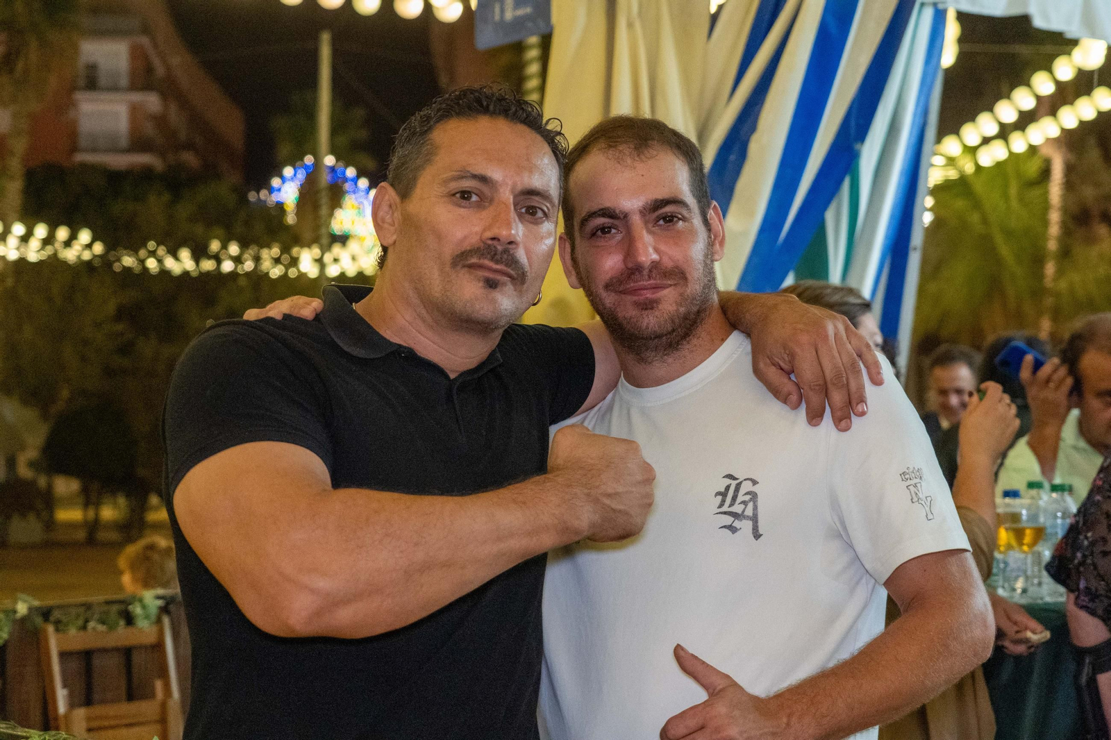 Imágenes del ambiente del ambiente de la noche del domingo en la Feria de Otoño y del Caballo 2025 de Huelva