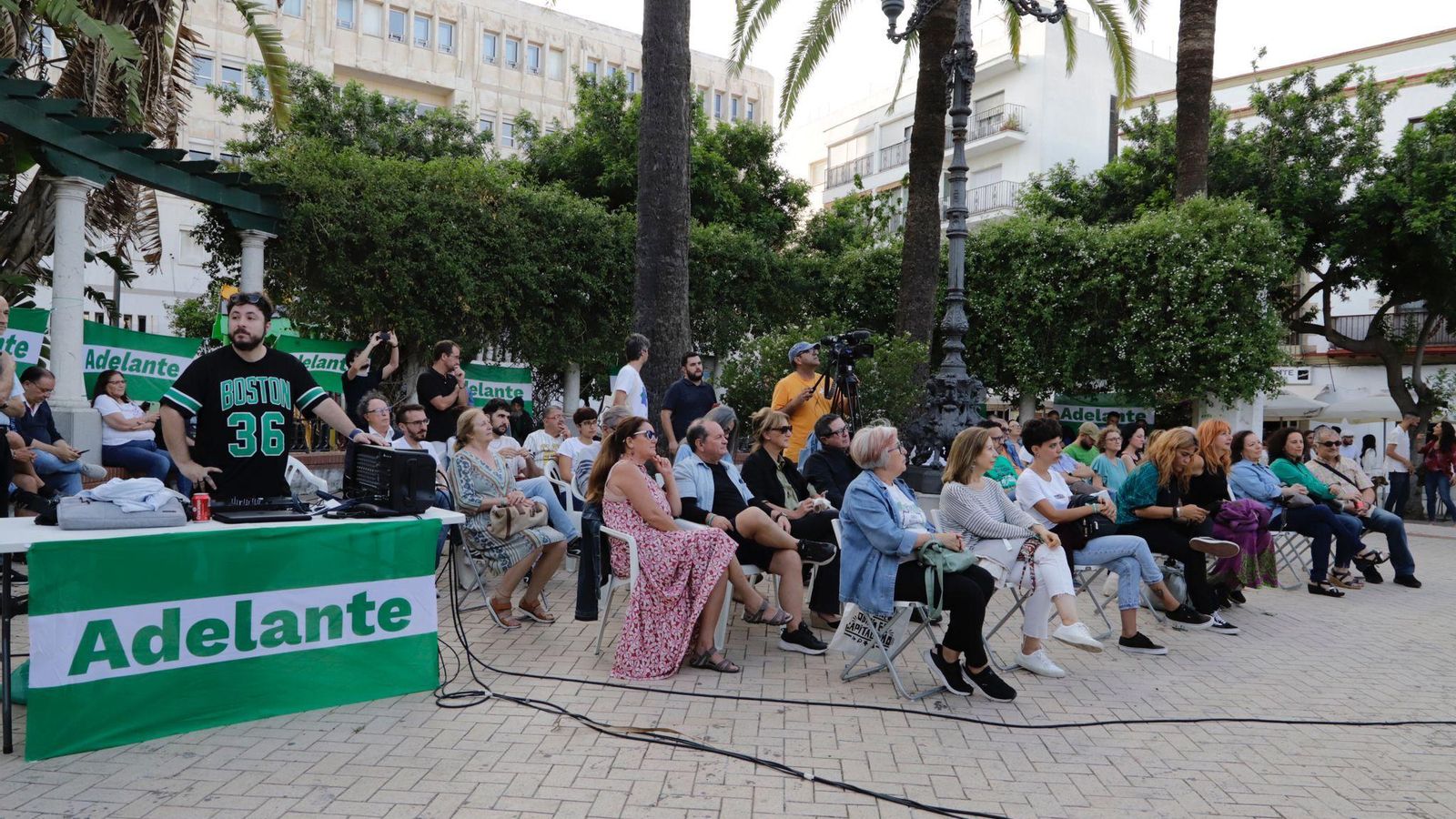Ambiente en el cierre de campaña de Adelante Andalucía en Jerez. Ambiente en el cierre de campaña de Adelante Andalucía en Jerez.