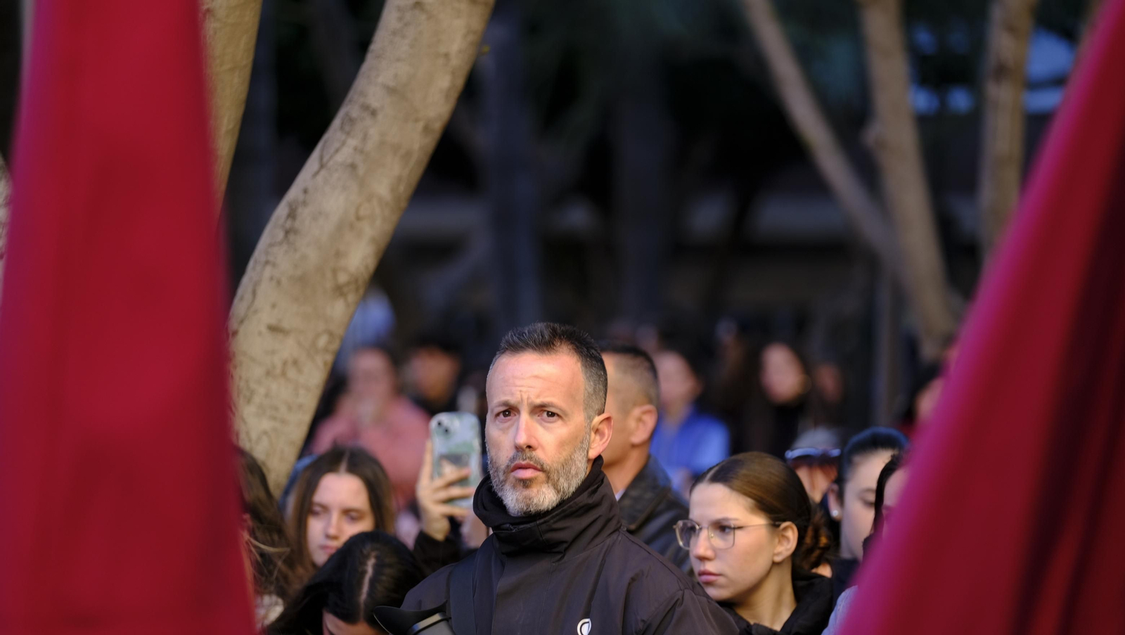 Coronación desaría al viento en su estación de Penitencia
