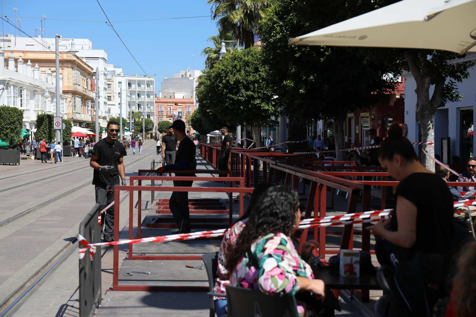 Las imágenes del montaje de la Carrera Oficial de la Semana Santa de San Fernando
