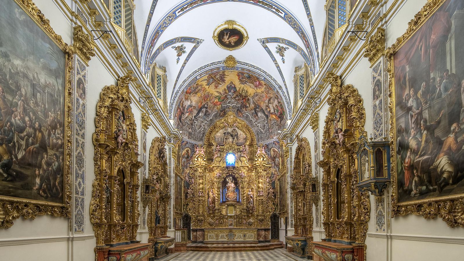 La apilla San Telmo, presidida por la Virgen del Buen AIre