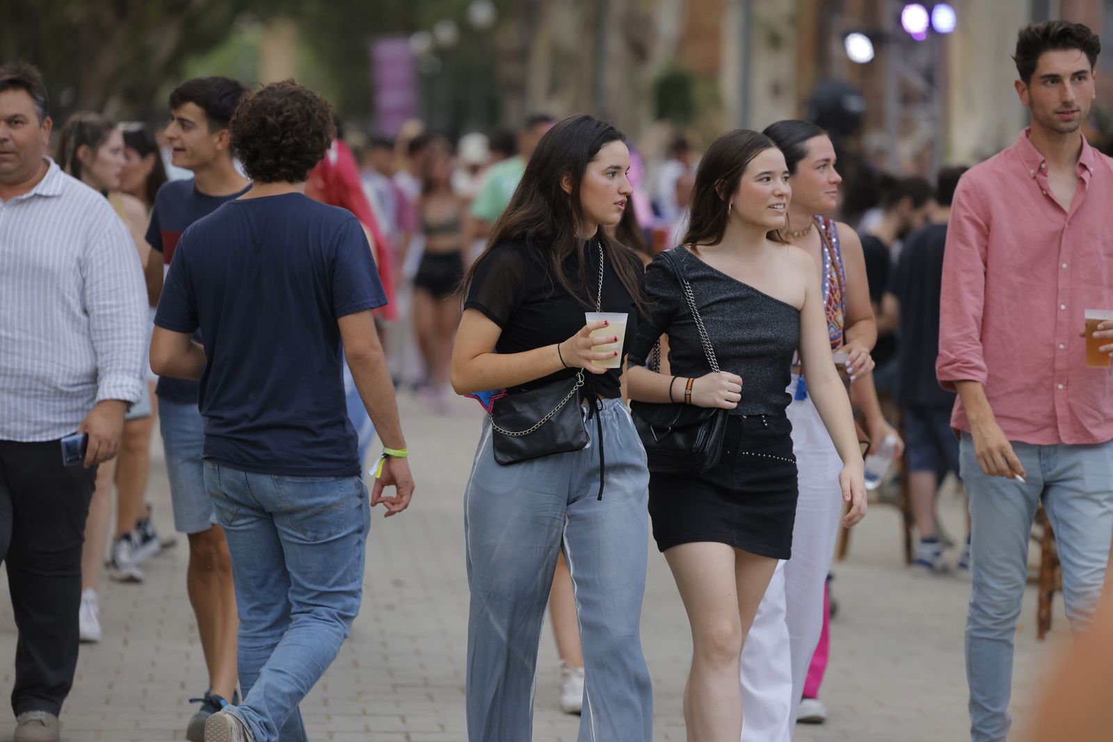 Búscate en las fotos del concierto de Bizarrap