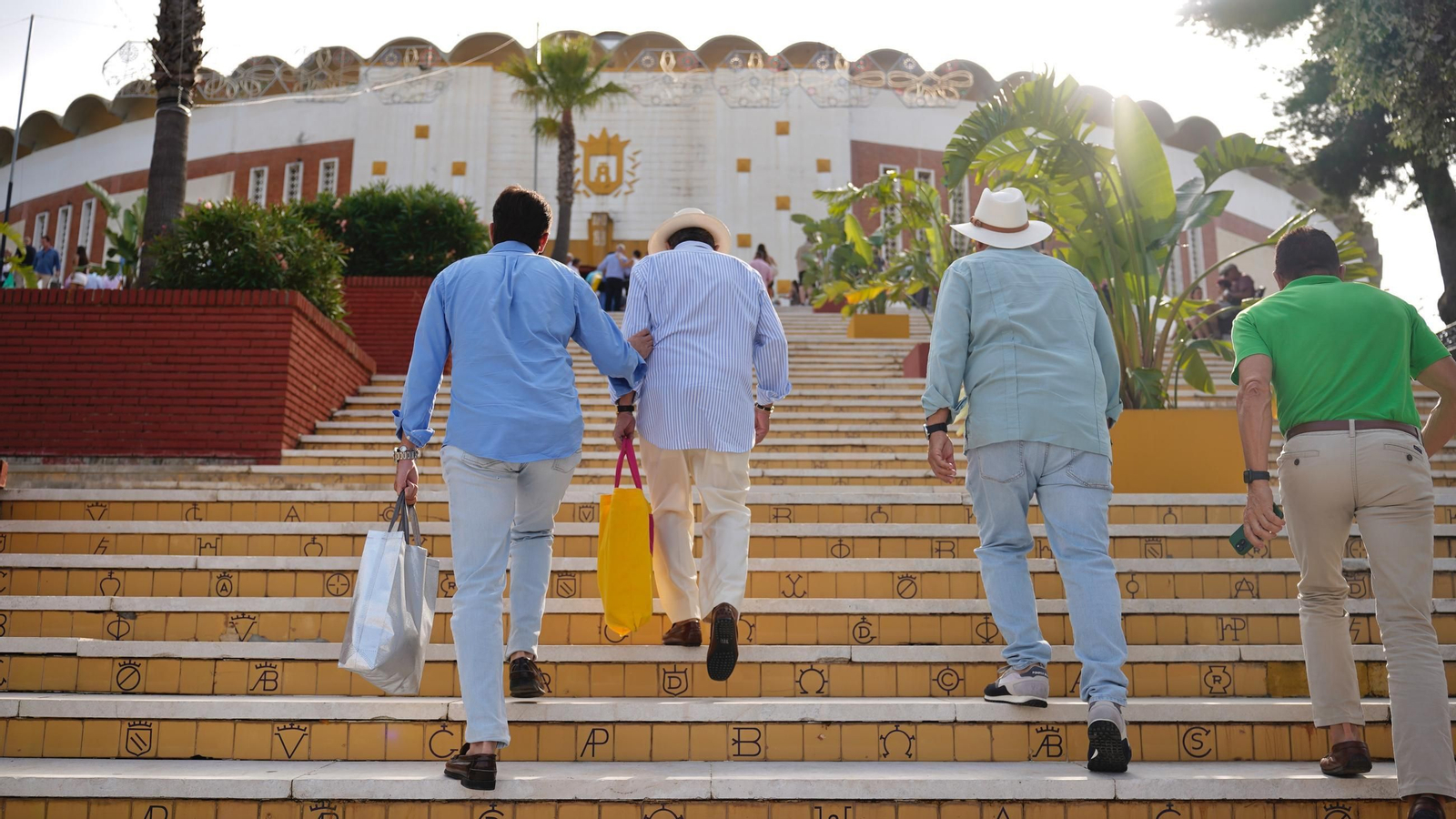 Búscate en las fotos del Viernes en la Feria Real de Algeciras