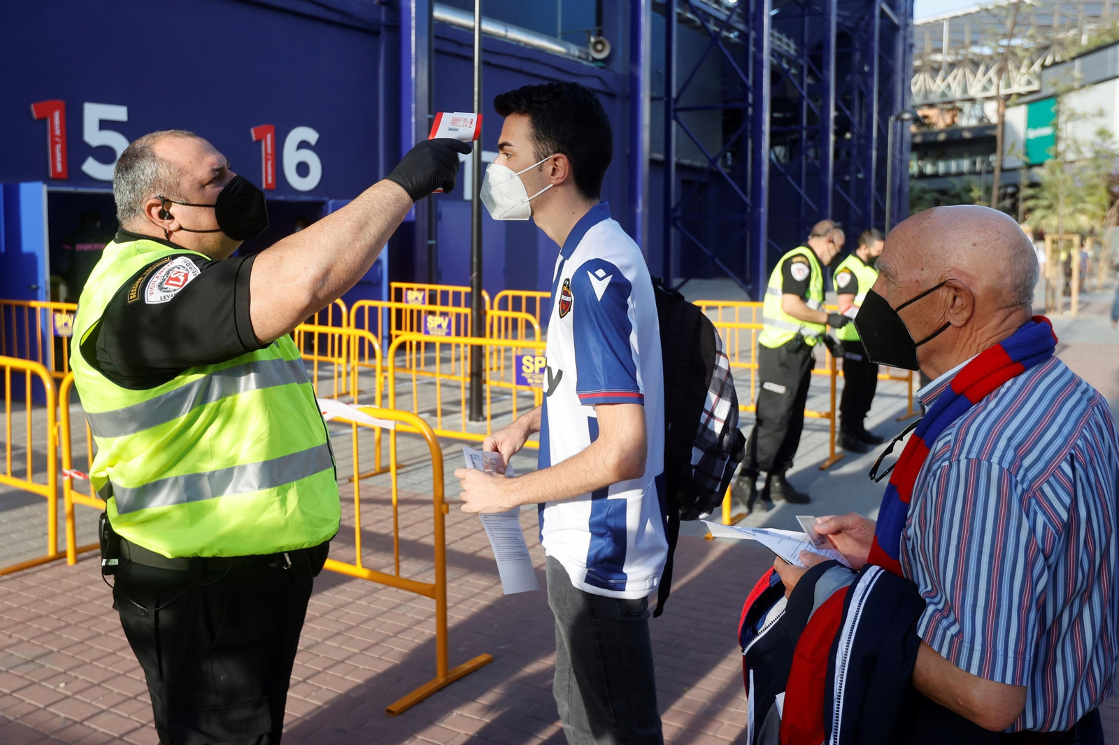 Las imágenes del Levante-Cádiz
