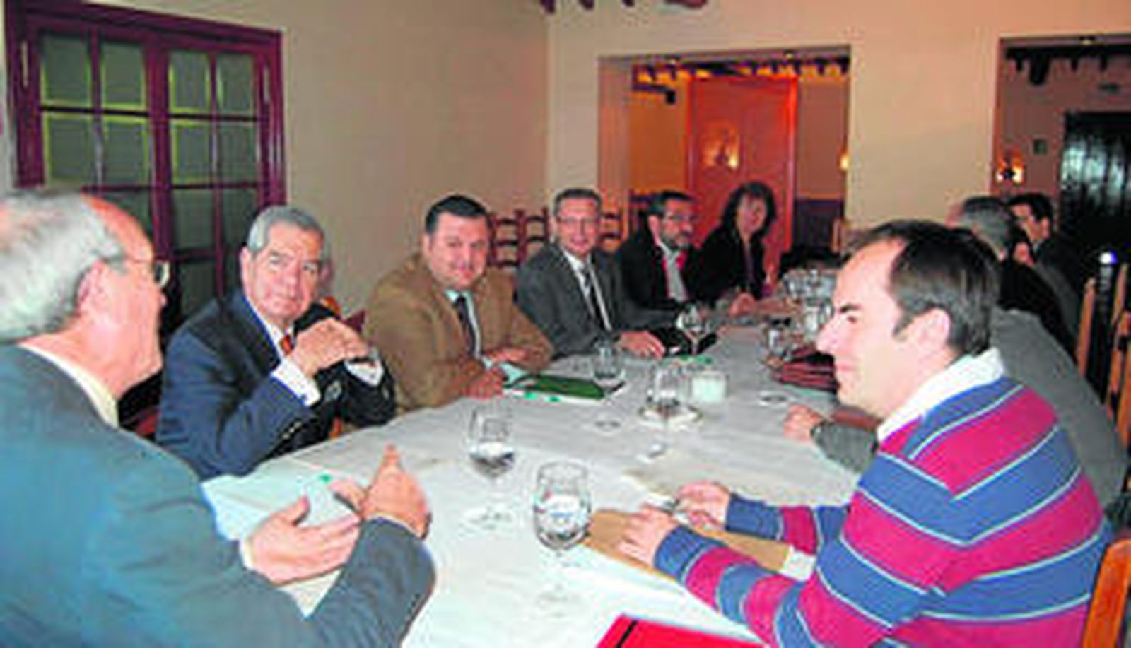 Reunión del jurado de los Premios Núñez de Prado que tuvo lugar ayer en la ciudad de Baena.