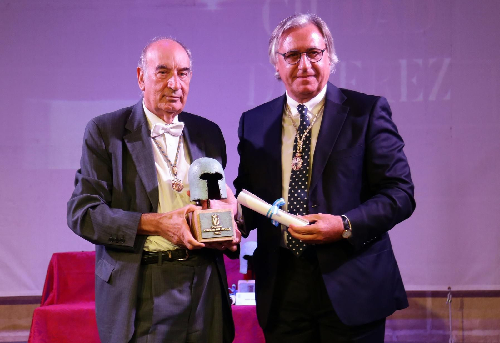 Rafael Infante,  Premio a la Investigación.