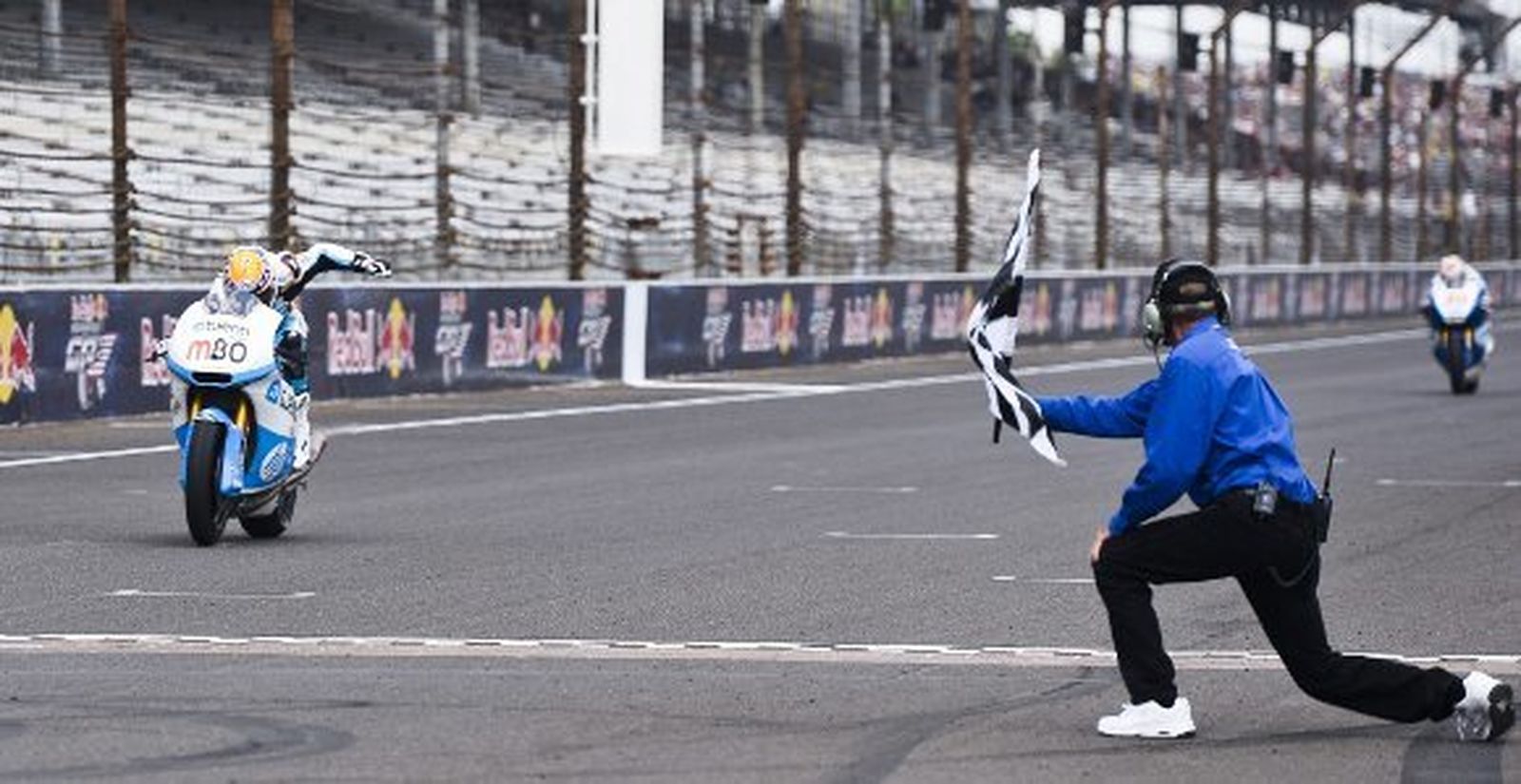 Rabat gestiona con éxito la carrera de Moto2