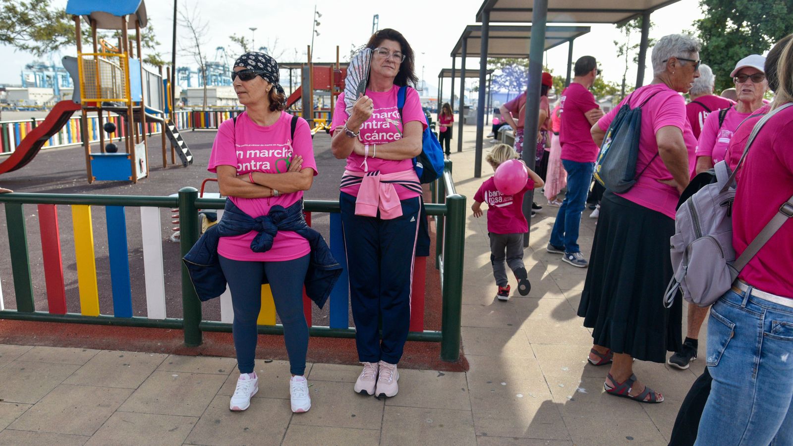 Las fotos de la Marcha contra el cáncer de mama en Algeciras