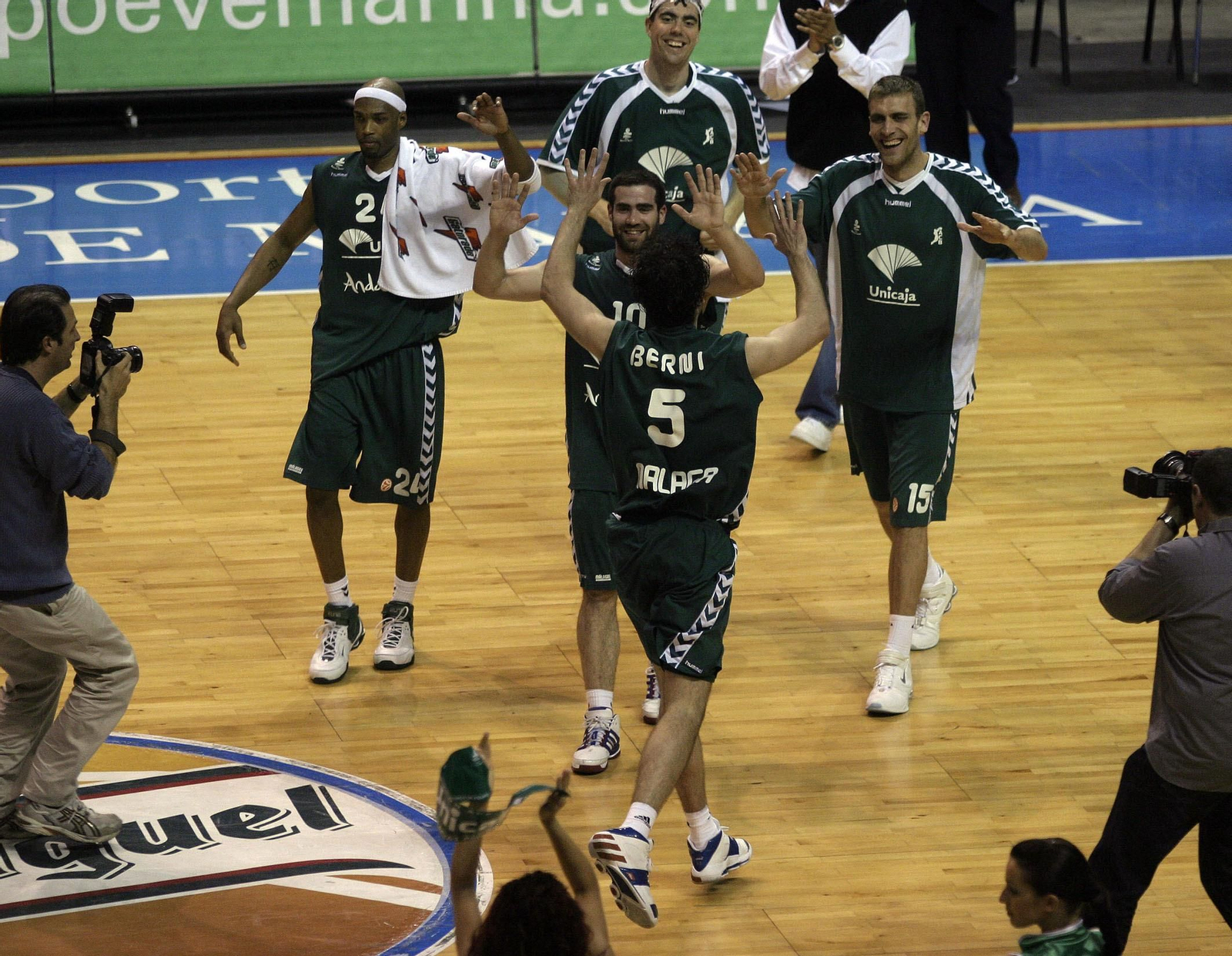 La carrera de Carlos Cabezas, en fotos