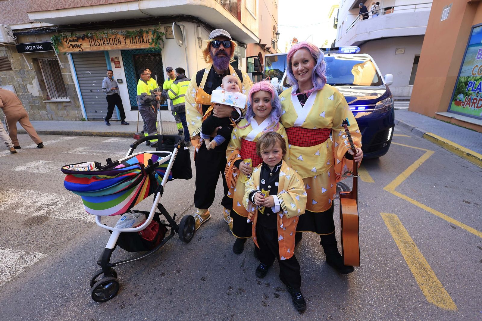 Búscate en las fotos de la cabalgata del Carnaval de La Línea 2026
