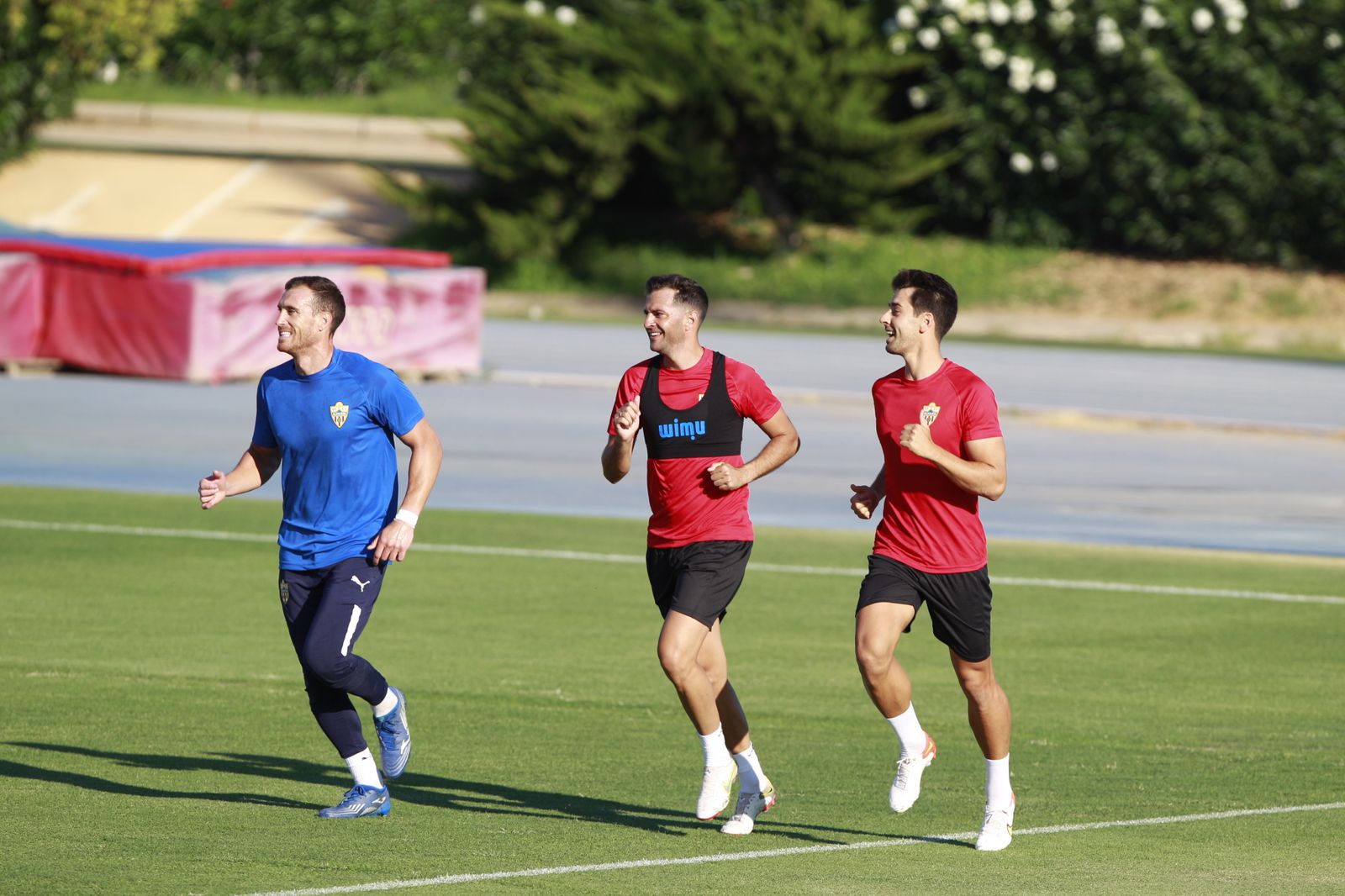 Imágenes del primer entramiento de la U.D. Almería en la Liga Santander, temporada 2022-2023