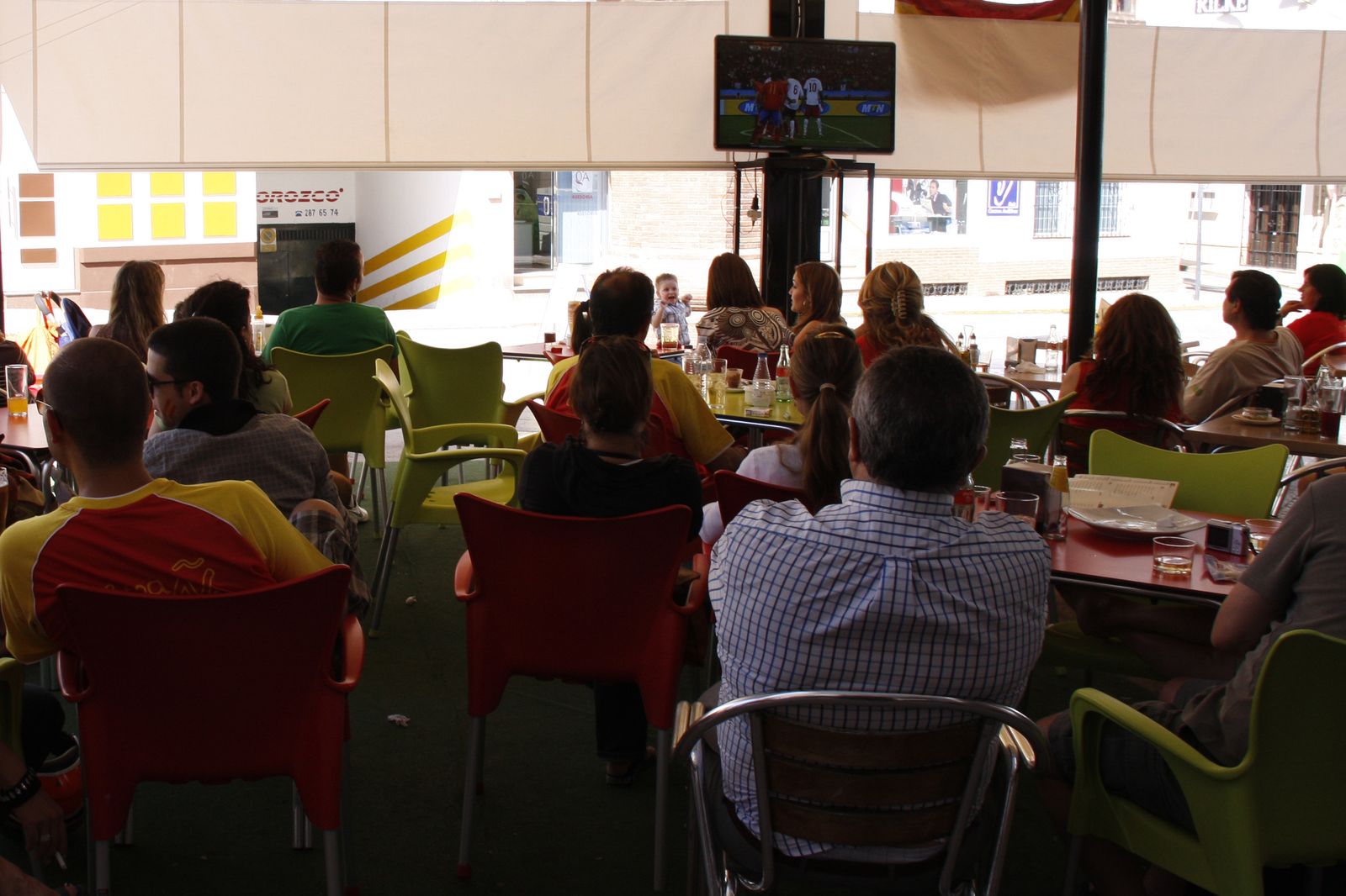 Las terrazas se han convertido en un punto habitual de encuentro para ver los partidos del Mundial.