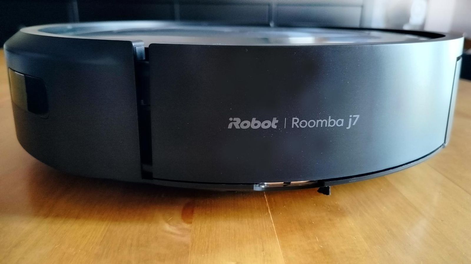 Robot aspirador Roomba j7+ de iRobot
