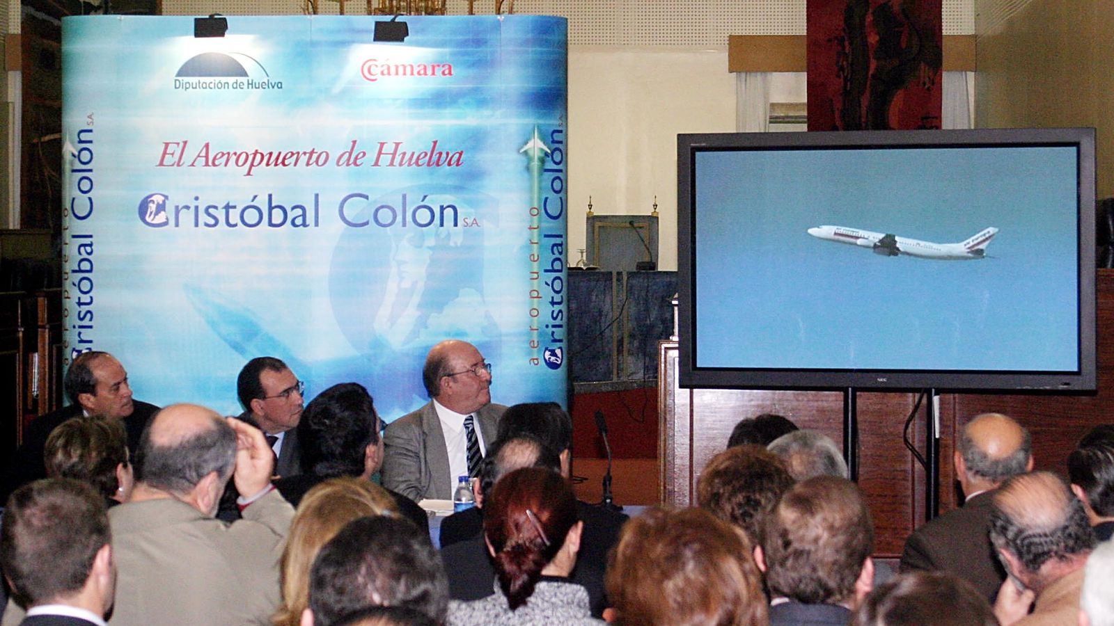 En el año 2004 se constituyó la sociedad que impulsaría el aródromo onubense.