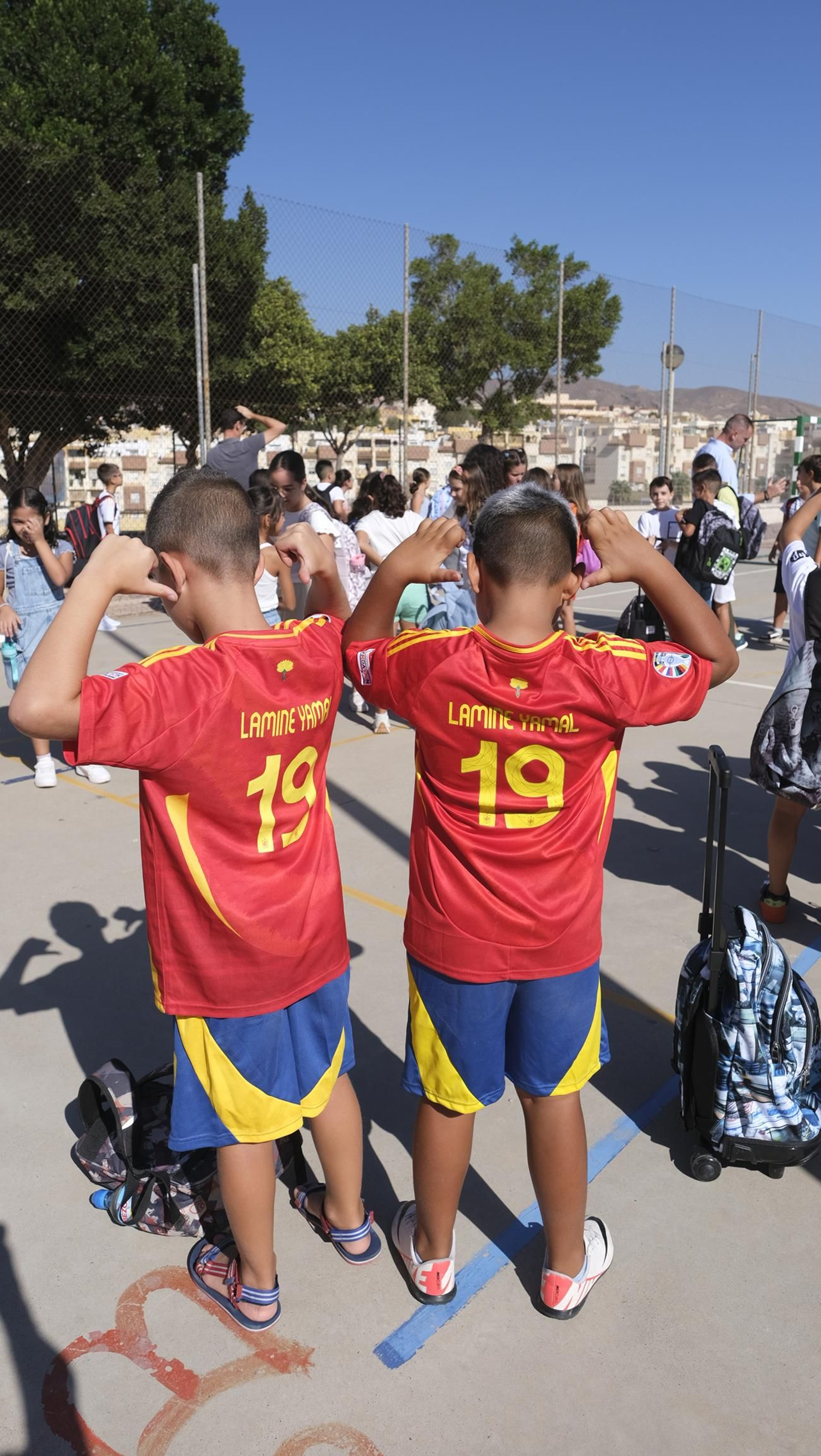 El curso escolar empieza en el Colegio Ginés Morata de Almería, en imágenes