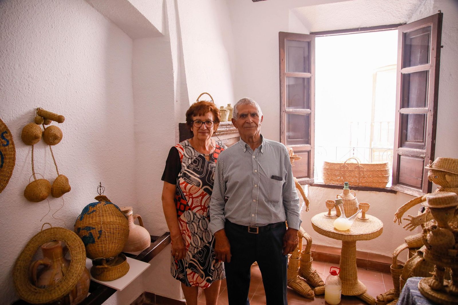 Artesanos de distintos puntos del país se han dado cita en la villa de Níjar