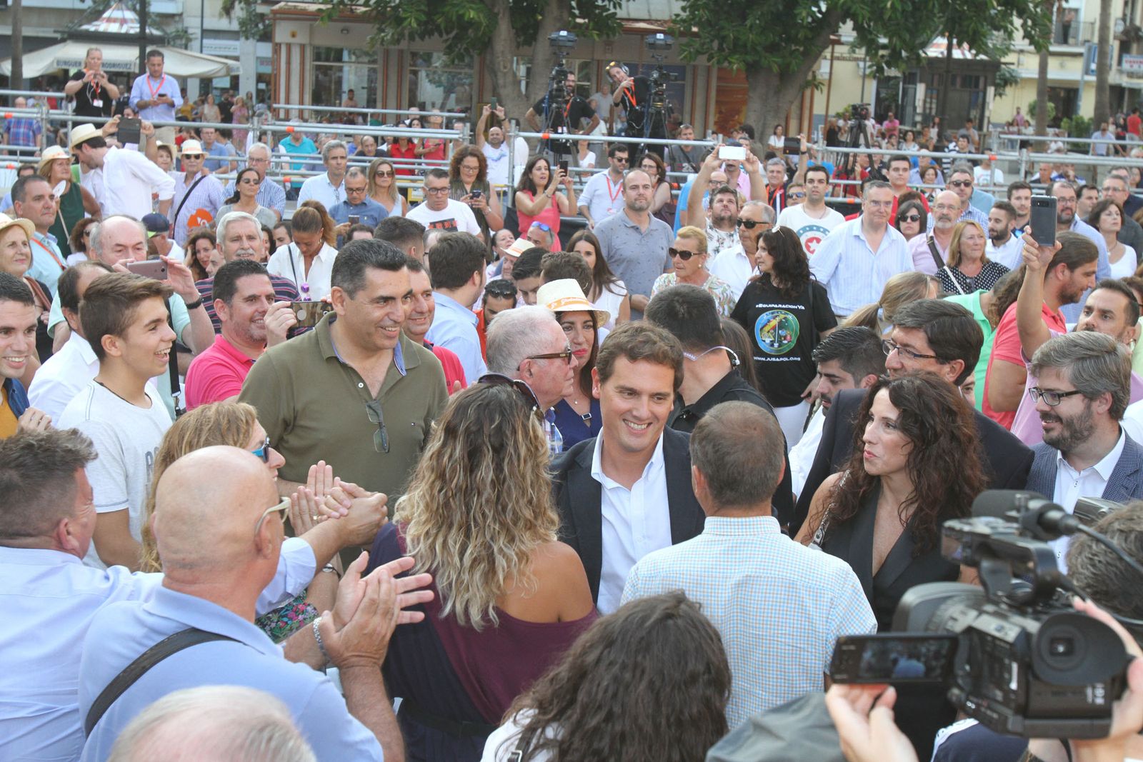 Encuentro Ciudadanos con Albert Rivera en la Plaza de Las Monjas