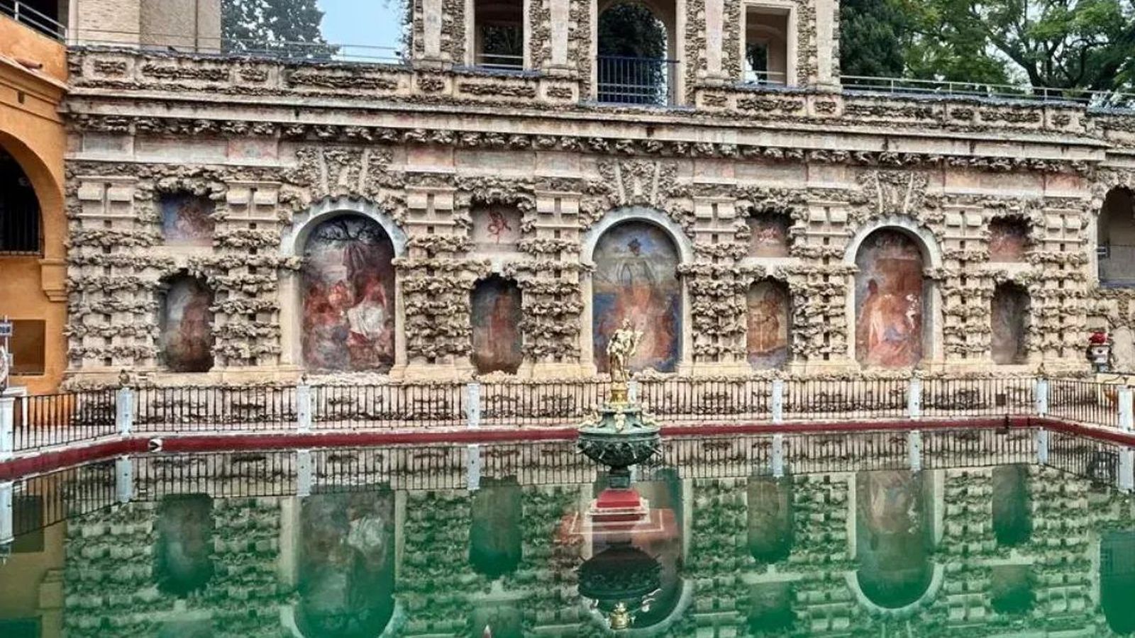 El estanque de Mercurio del Real Alcázar, recién restaurado