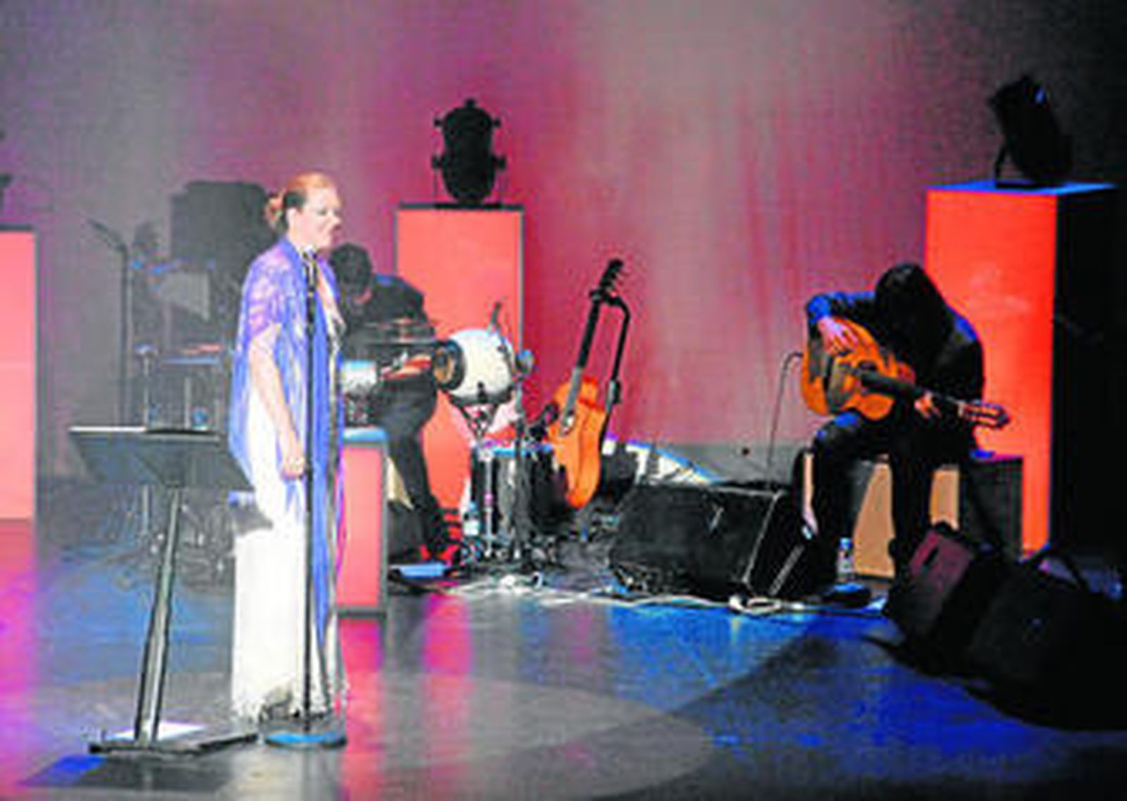 Niña Pastori, sobre el escenario del Real Teatro de Las Cortes, en la noche del sábado.